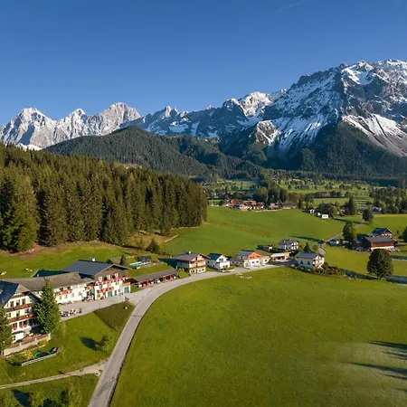 Tischlbergerhof Hotel
