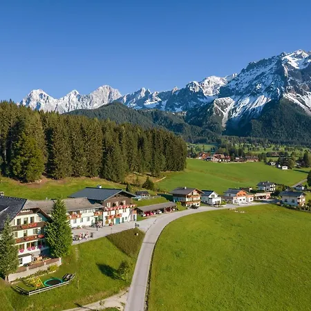 Tischlbergerhof Hotel