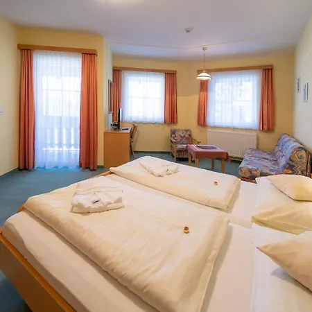 Tischlbergerhof 3*