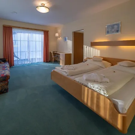 Tischlbergerhof Hotel 3*