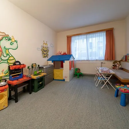 Tischlbergerhof 3*