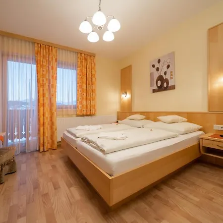 Tischlbergerhof 3*